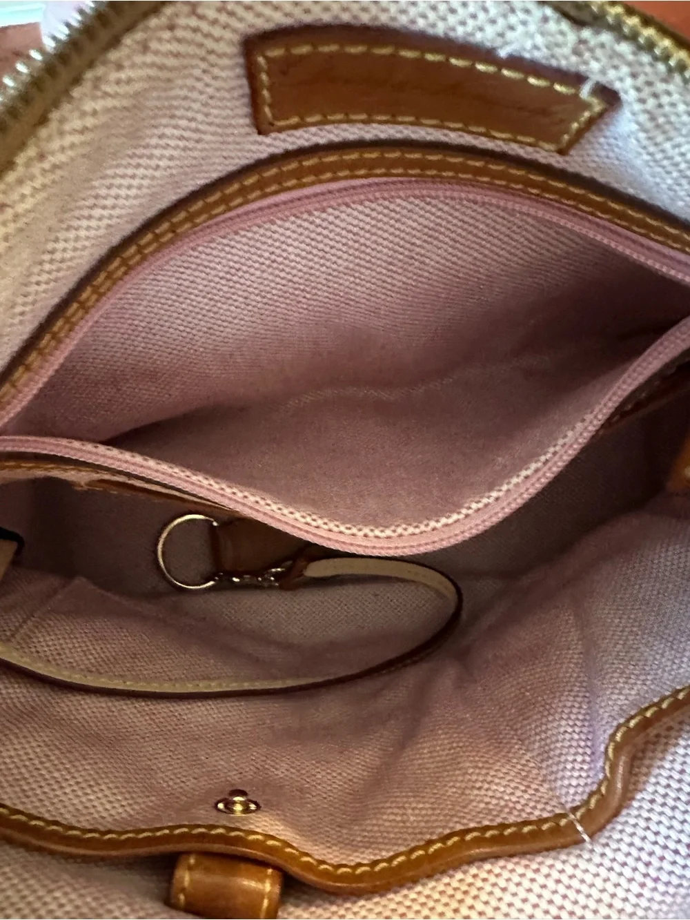 Dooney & Bourke Pink Pebble Grain Leather Hobo Bag. J2738732